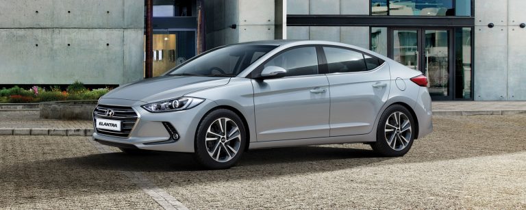 ad_2016_elantra__ext_hero_2000x8001