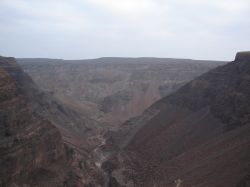 Canyon (sur la route du lac Assal)